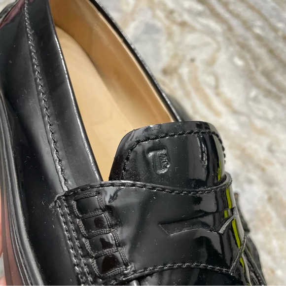 Tod’s Made In Italy Women’s Size 9.5 Patent Leather Penny Driving Loafers Flats - Picture 6 of 13